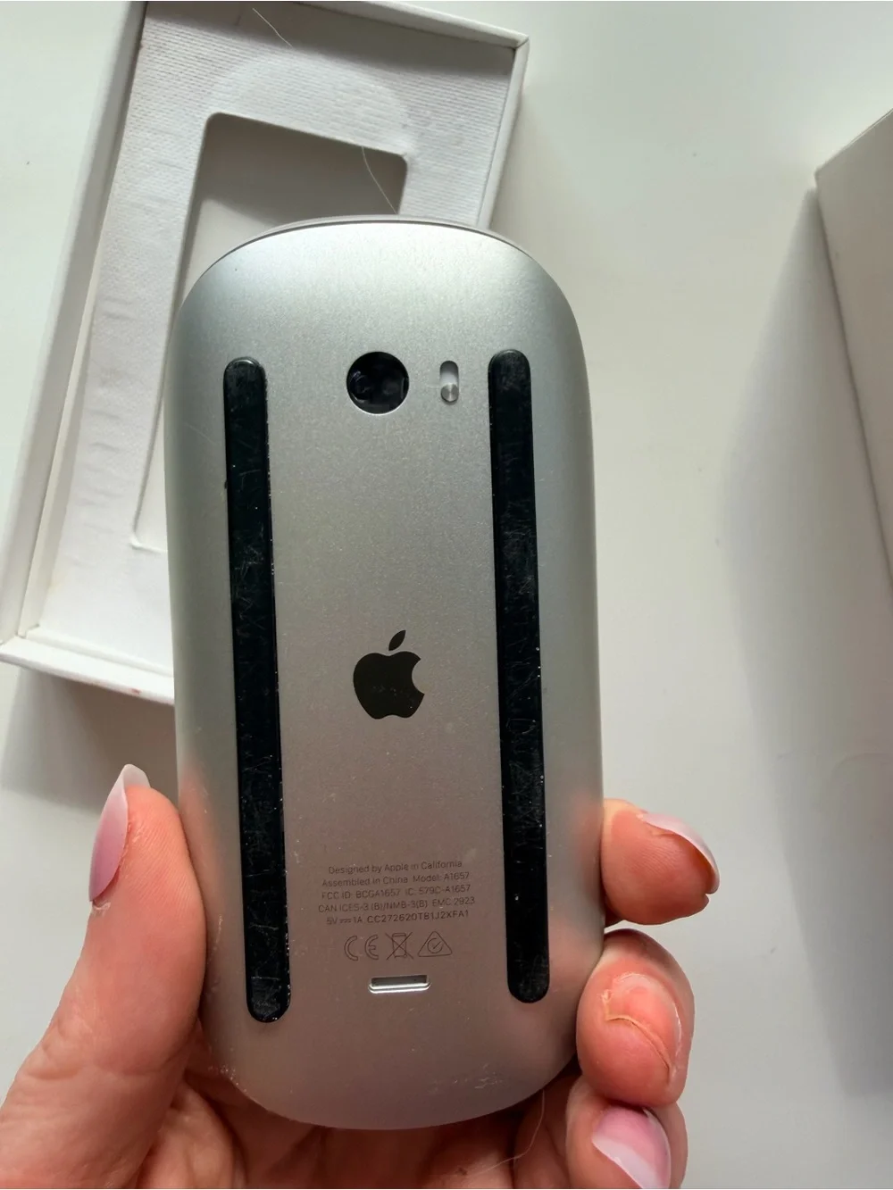 Apple Magic Mouse 2 A1657 Wireless Bluetooth Mouse White with Box